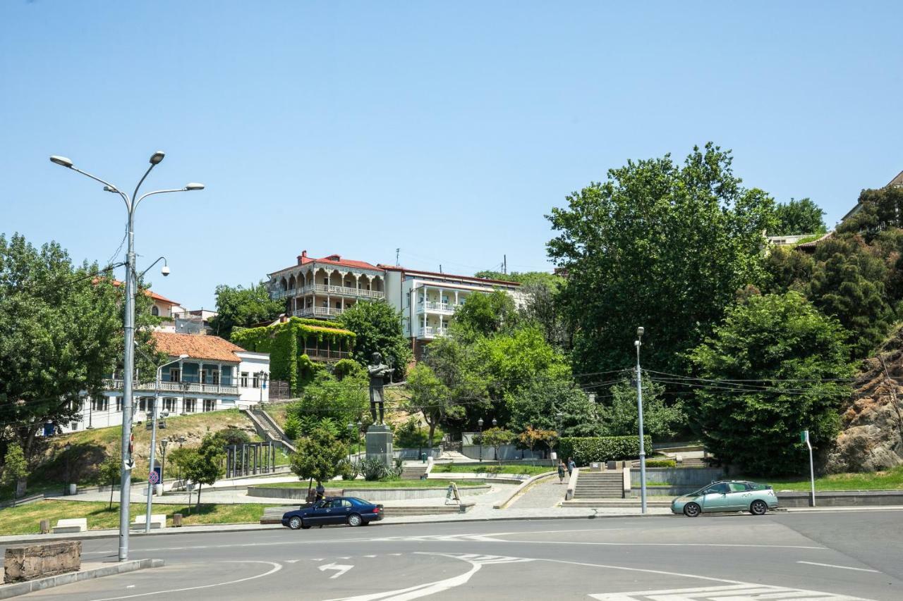 H&B apartments Akhvelediani II Tbilisi Eksteriør bilde