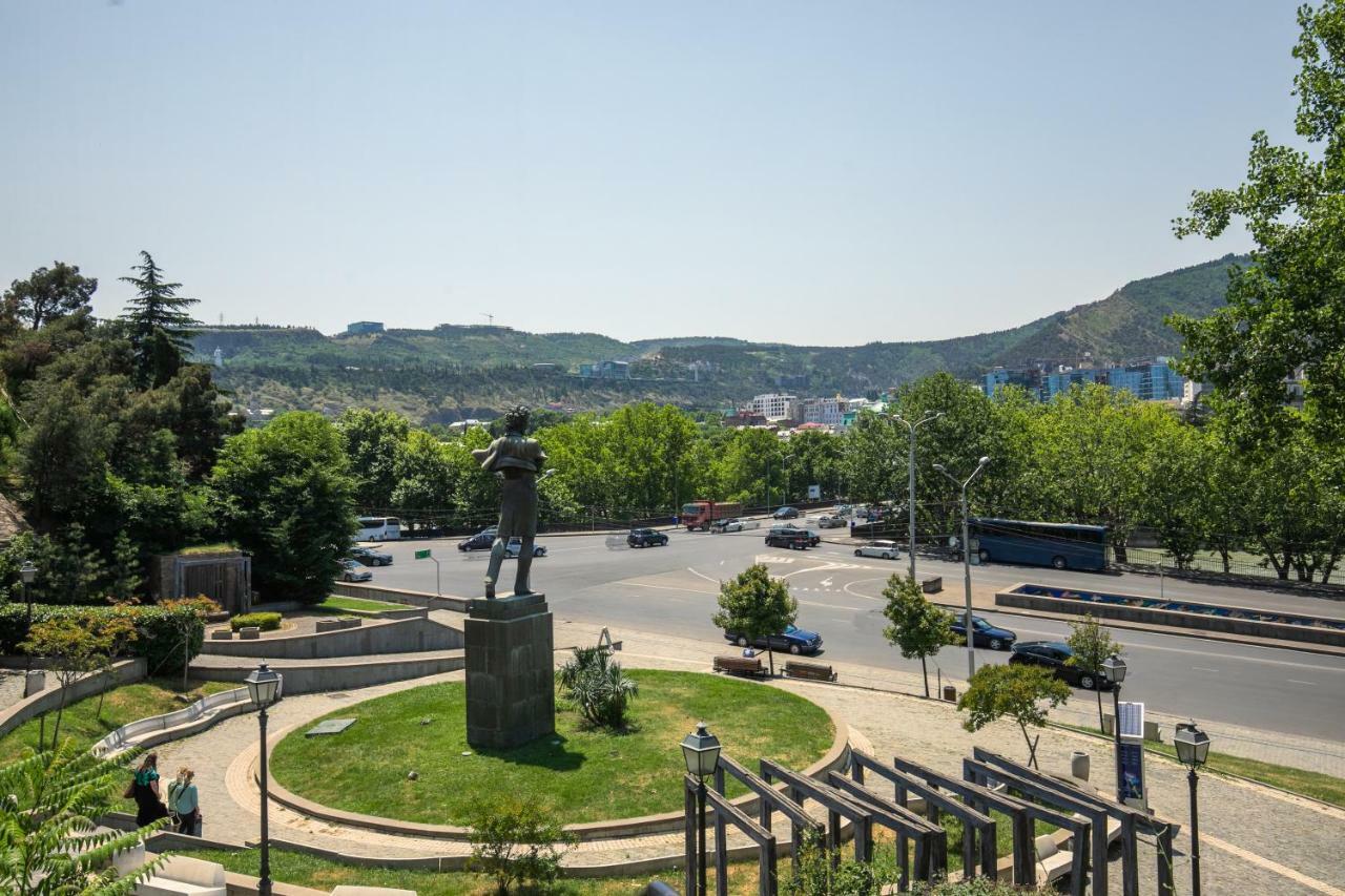 H&B apartments Akhvelediani II Tbilisi Eksteriør bilde